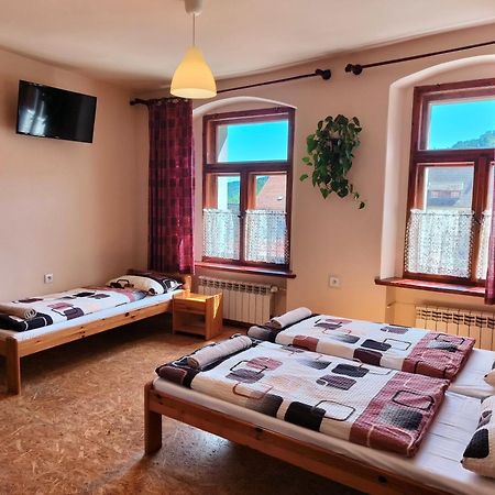 Apartamenty I Pokoje Goscinne "Wacus" Сребрна-Ґура Екстер'єр фото