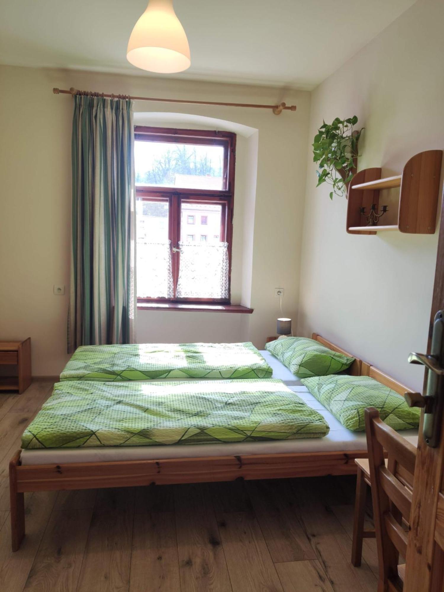 Apartamenty I Pokoje Goscinne "Wacus" Сребрна-Ґура Екстер'єр фото